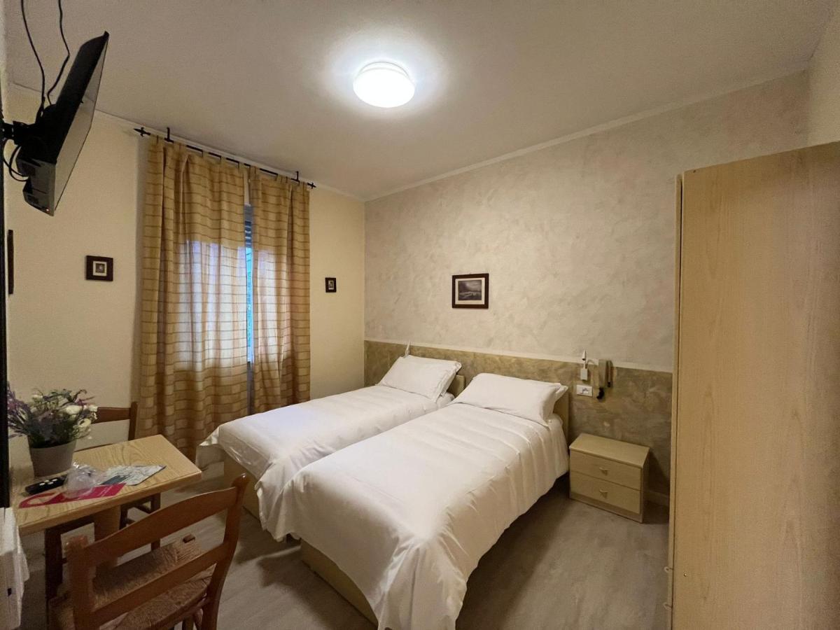 Albergo Aquila Lazise Exteriör bild